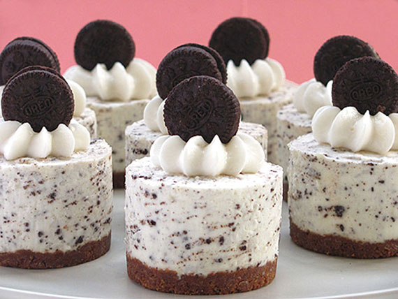 Oreo Cookies and Cream No-Bake Cheesecake