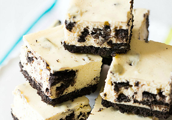 Oreo Cheesecake Bars