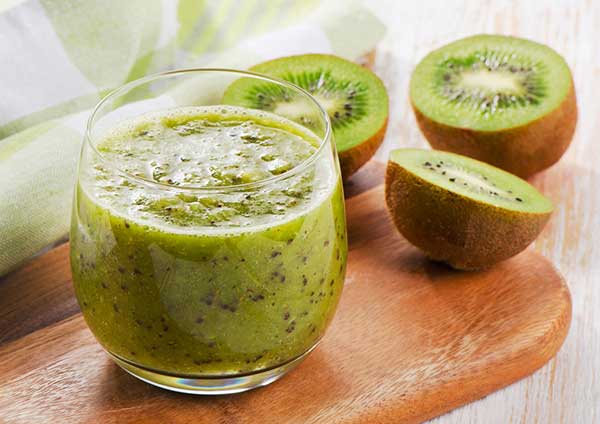 Green-Tea-Kiwi-Berry-Smoothie