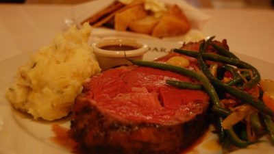 How to Reheat Prime Rib Perfectly & Delicately