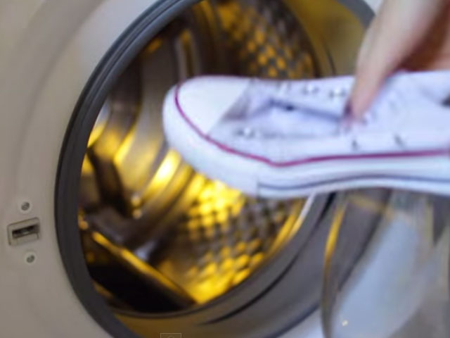 how-to-clean-white-converse-shoes-8