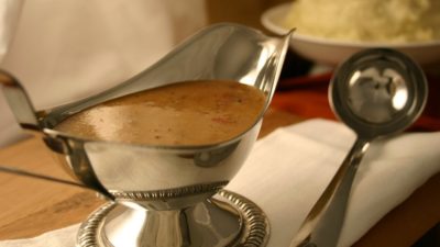 How To Reheat Gravy? (3 Best Methods to Use)