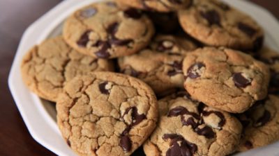 How to Reheat Chocolate Chip Cookies