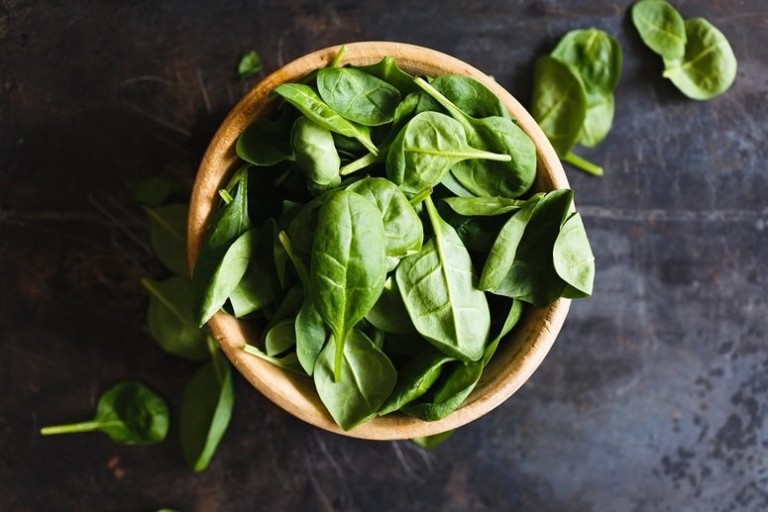 How to Thaw (Defrost) Frozen Spinach Safely & Quickly
