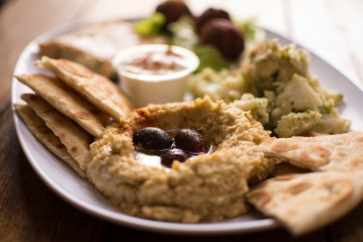 Hummus with Pita Chips