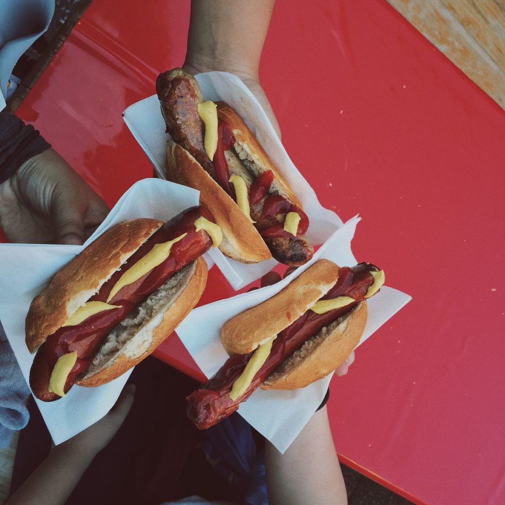 4 Best Ways to Reheat a Hot Dog