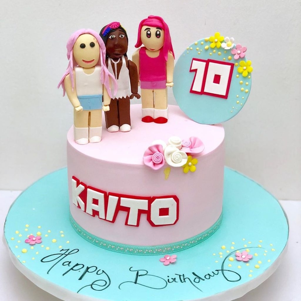 Girl Roblox Cake Images