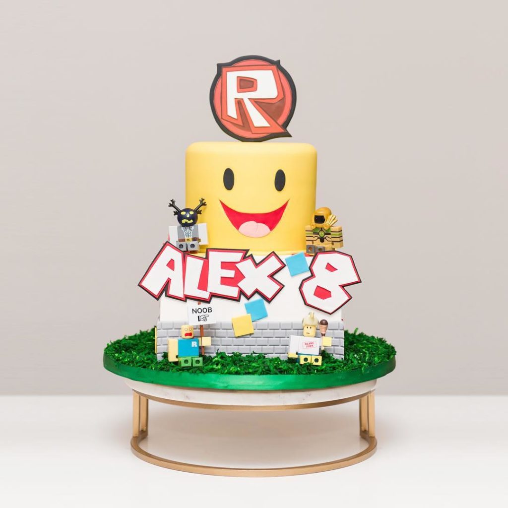 27 Best Roblox Cake Ideas For Boys Girls These Are Pretty Cool - roblox noob ideas