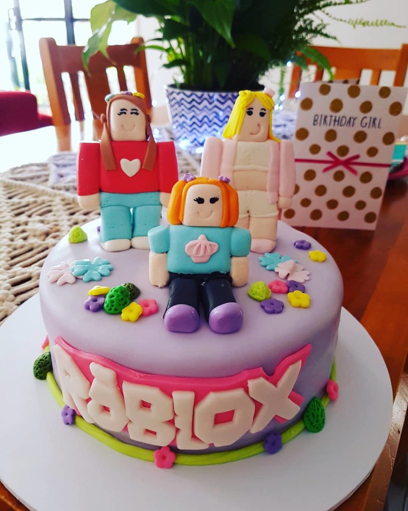 27 Best Roblox Cake Ideas For Boys Girls These Are Pretty Cool - girl birthday cake roblox cake