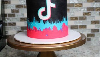 13 Cutest Tik Tok Cake Ideas