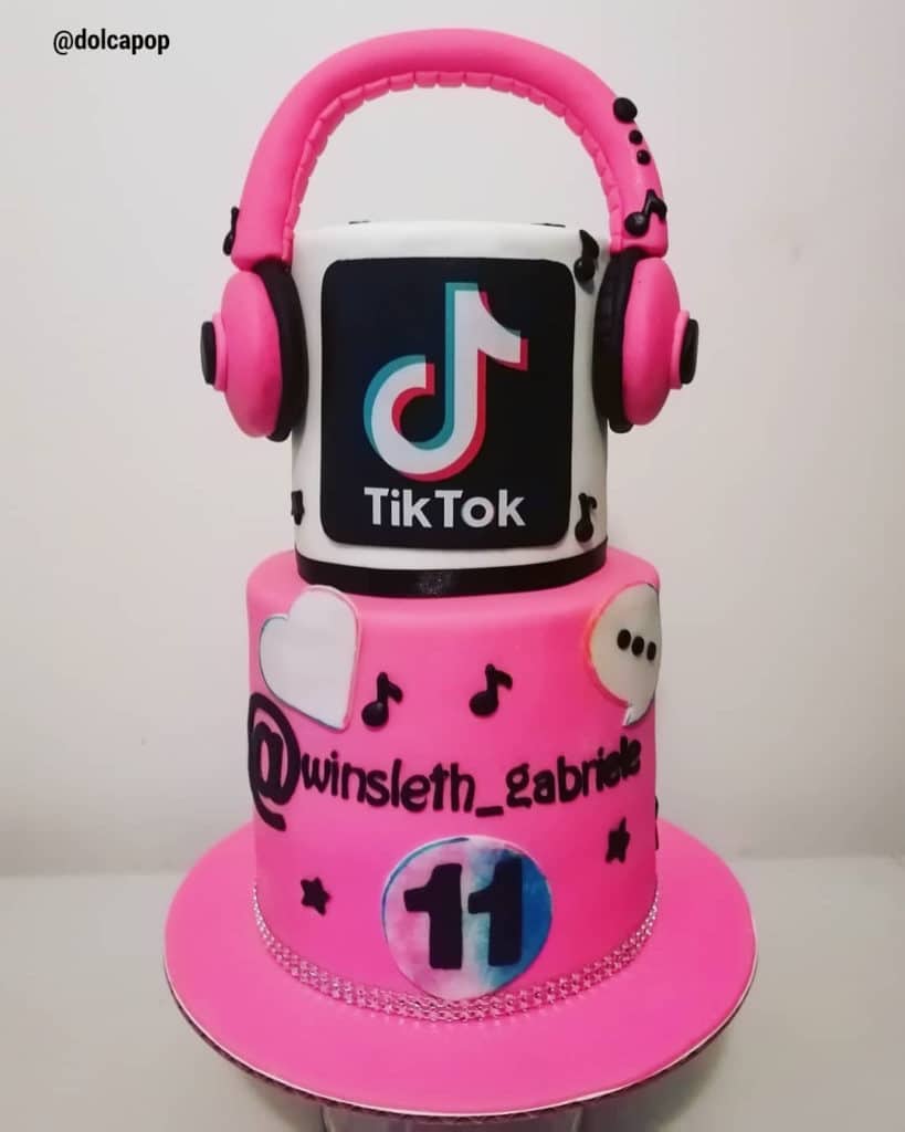 13 Cute Tik Tok Cake Ideas (Some are Absolutely Beautiful)