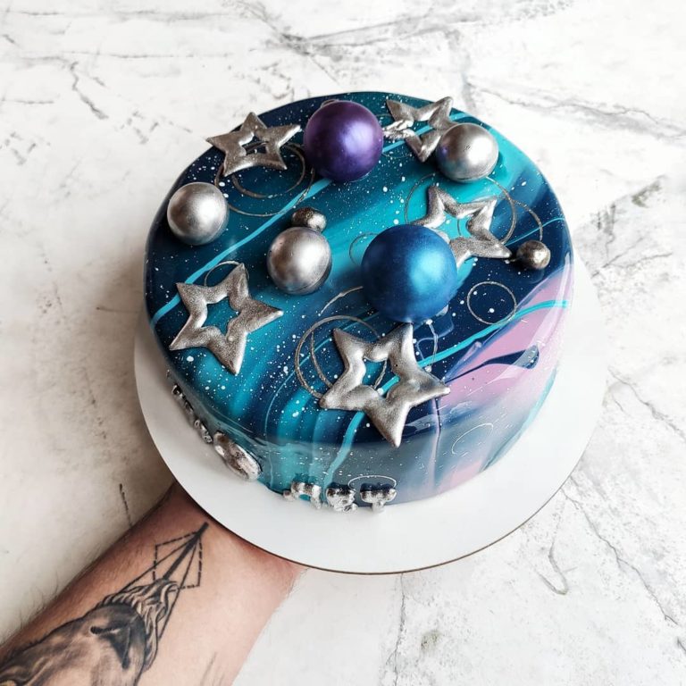 15 Amazing Space Themed Birthday Cake Ideas (Out Of This World)