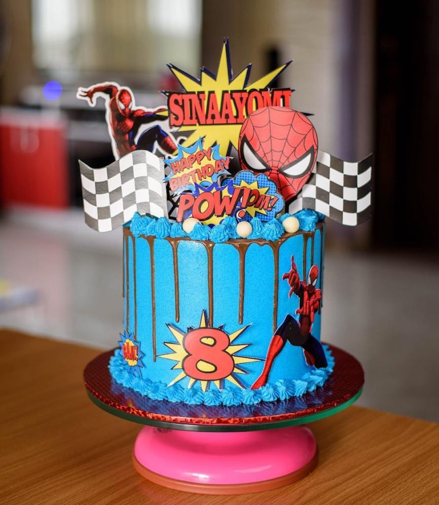 Super Hero Cake (The Incredible Hulk, Spider Man & - CakesDecor