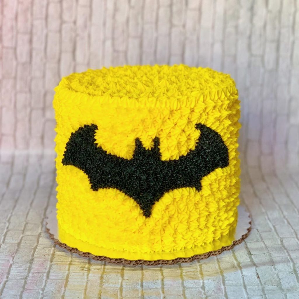 Amazon.com: Whimsical Practicality Batman Edible Icing Image Cake Topper,  7.5