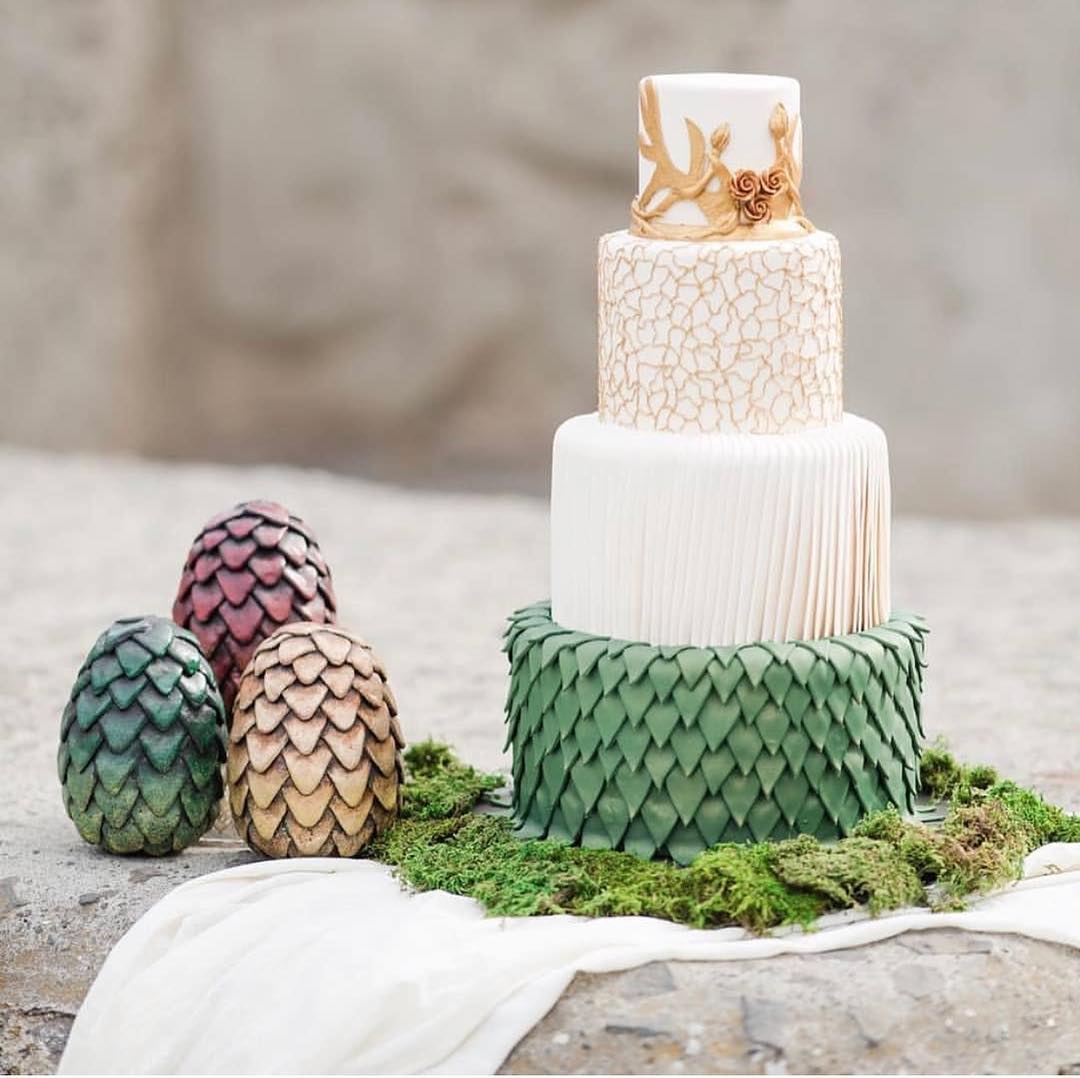 15 Breathtaking Game of Thrones Cake Ideas & Designs