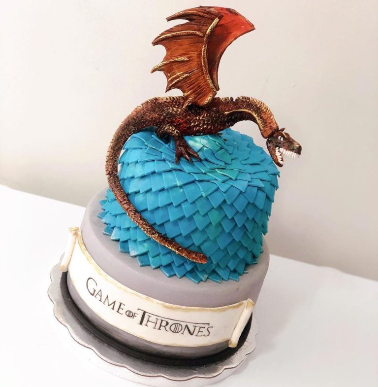 15 Breathtaking Game of Thrones Cake Ideas & Designs