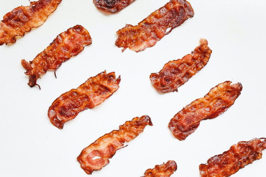 3 Best Ways to Defrost Bacon Quickly