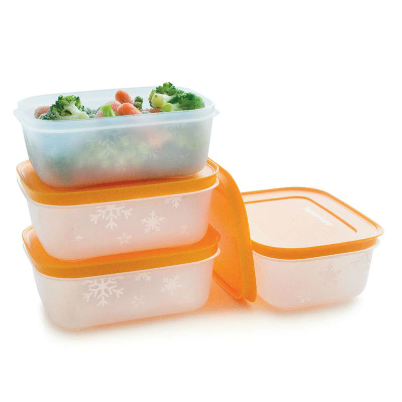 Tupperware stacked on top of each other