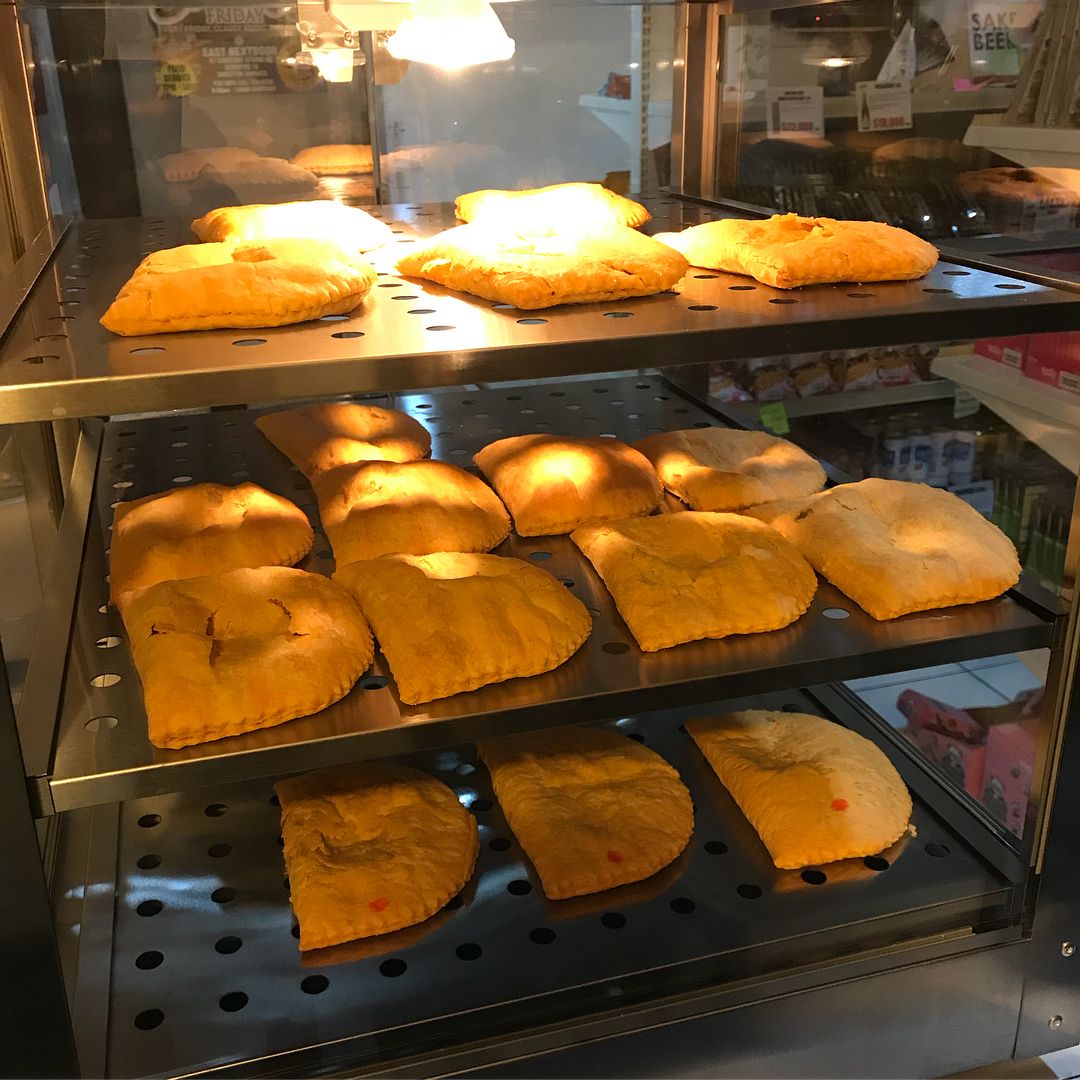 How to Cook Jamaican Beef Patties in the Oven Booty Tholde75