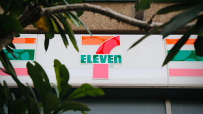 Does 7-11 Give Cash Back?