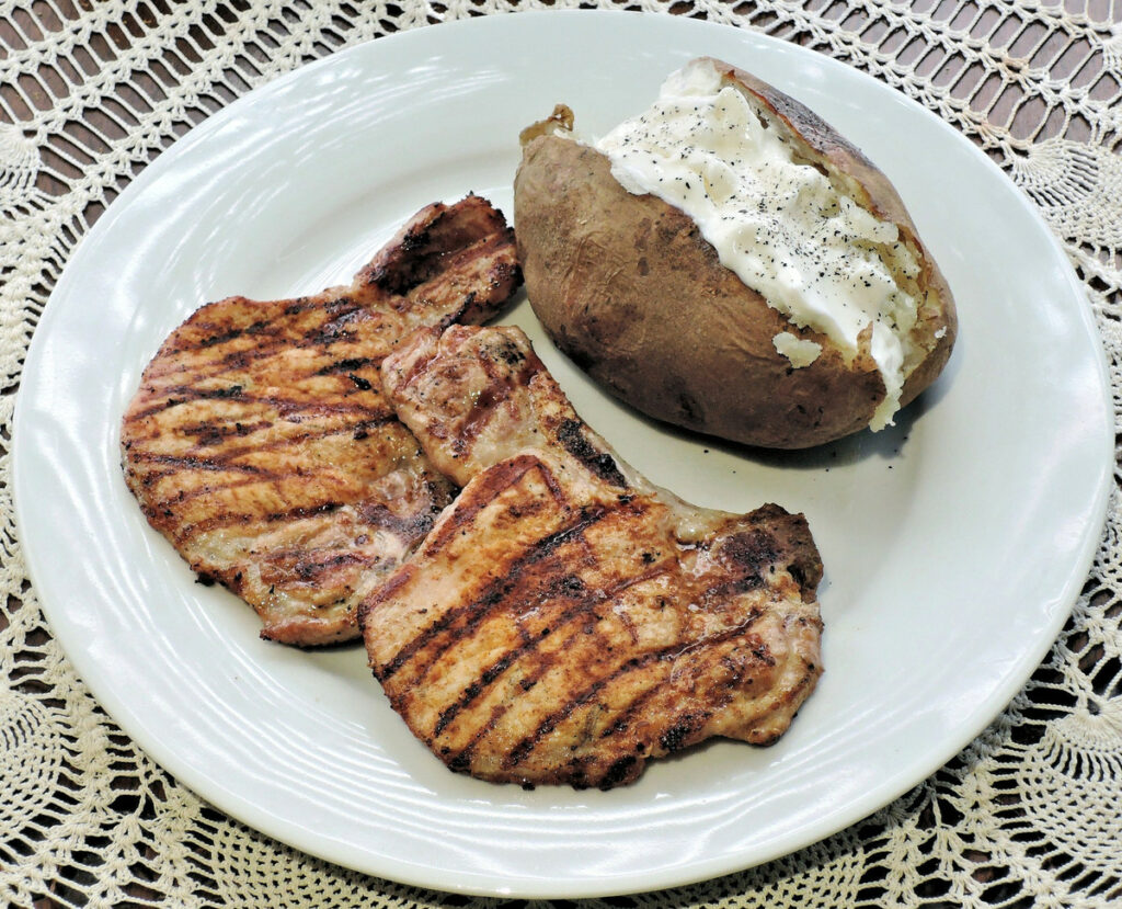 How to Reheat Pork Chops - The 3 Best Methods to Use