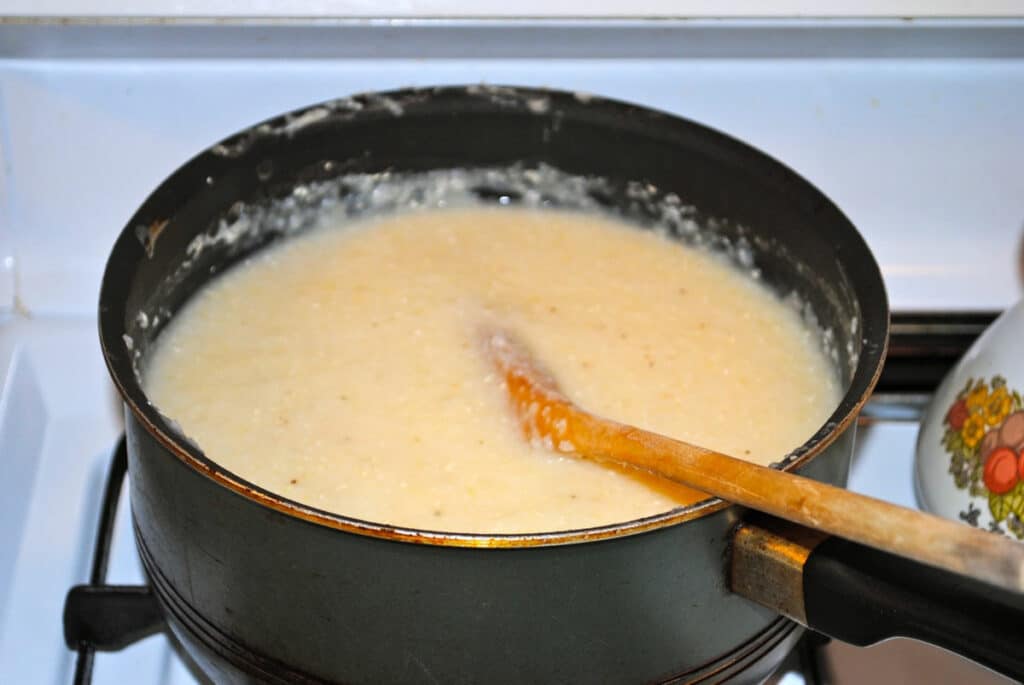 2 Best Ways to Reheat Grits