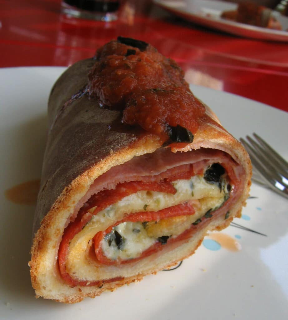 How to Reheat a Stromboli - Best Methods to Use
