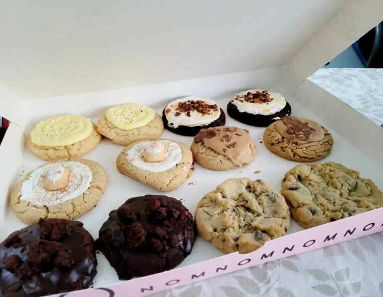 How to Store Crumbl Cookies (Do They Go Bad Overnight?)