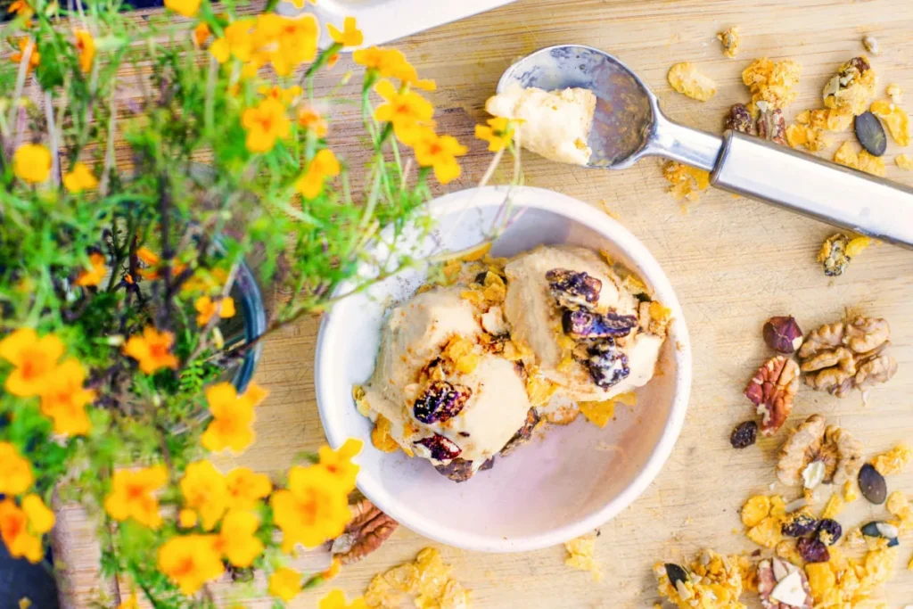 crunchy-ice-cream-toppings